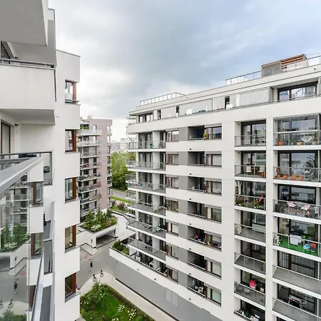 Lumina With Balcony Near Arkadia Center Варшава