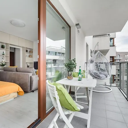 Lumina With Balcony Near Arkadia Center *